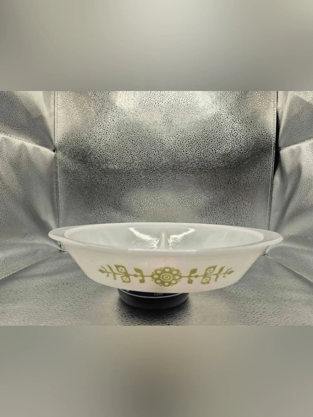 Retro Green Daisy Divided Casserole Dish - MCM Vintage Milk Glass Glasbake